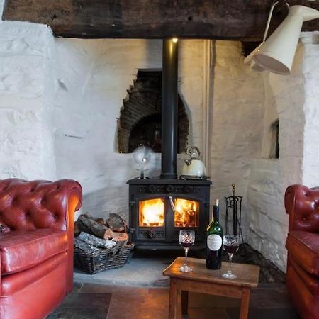 Ty Fferm Hen, Ancient Farmhouse, Coity Bach Talybont-on-Usk Luaran gambar