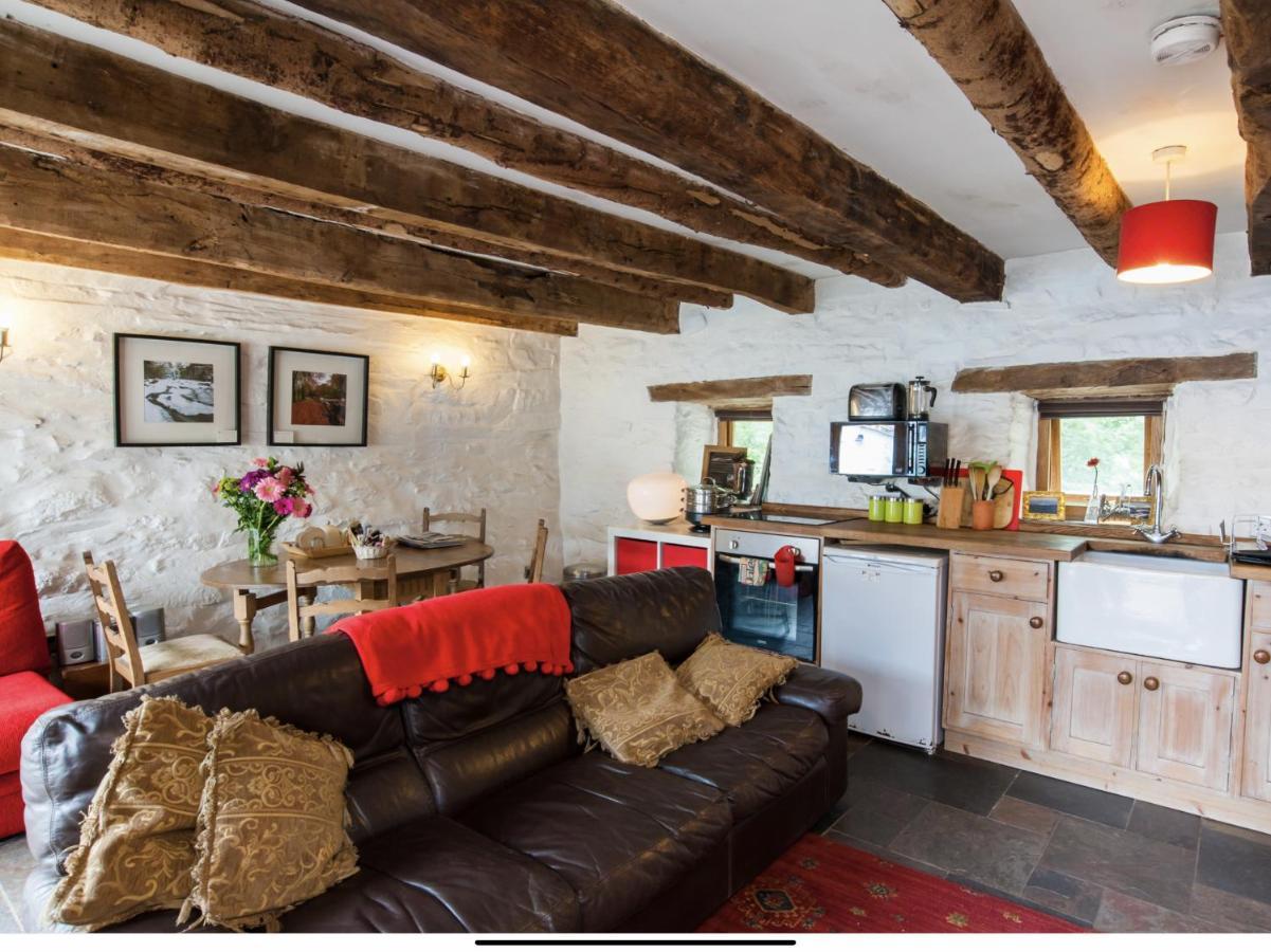 Ty Fferm Hen, Ancient Farmhouse, Coity Bach Talybont-on-Usk Luaran gambar